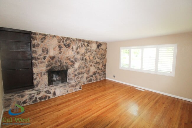 Building Photo - $4695 - 3 Bd/2 Ba Two Story Single Family Home in West San Jose