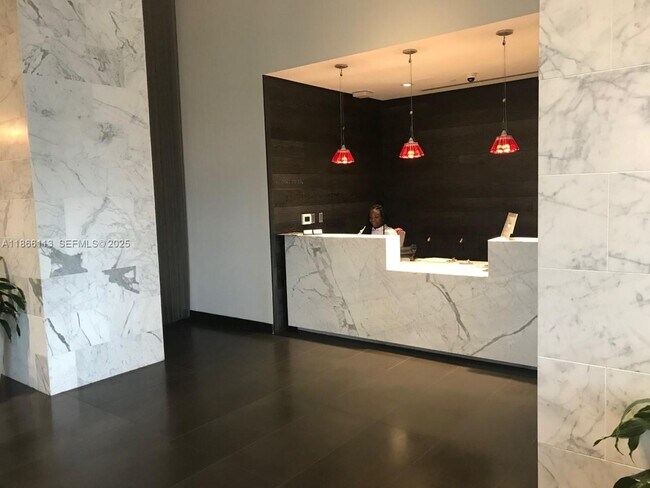 Building Photo - 1600 NE 1st Ave