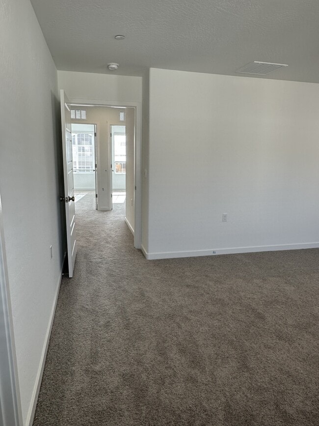 Building Photo - 4417 Hampton Wy