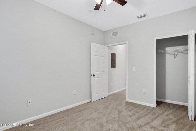 Building Photo - 8241 Pelican Landing Rd