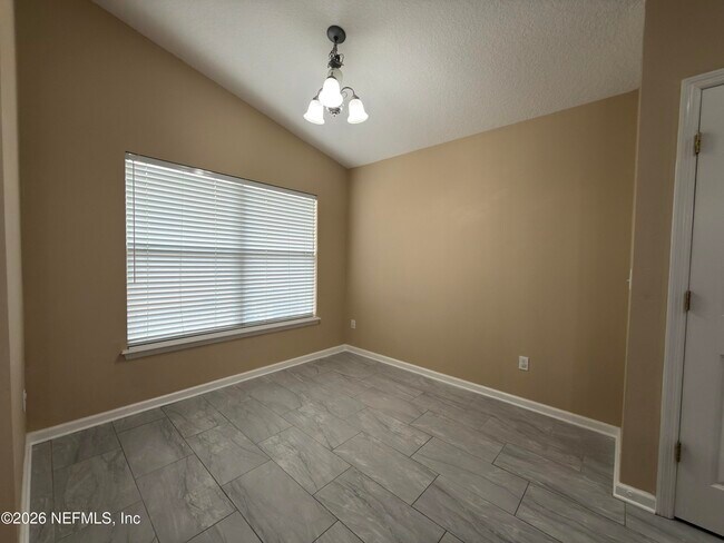 Building Photo - 2472 Willowbend Dr