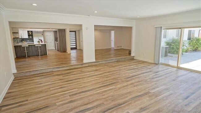 Building Photo - 10901 Canby Ave