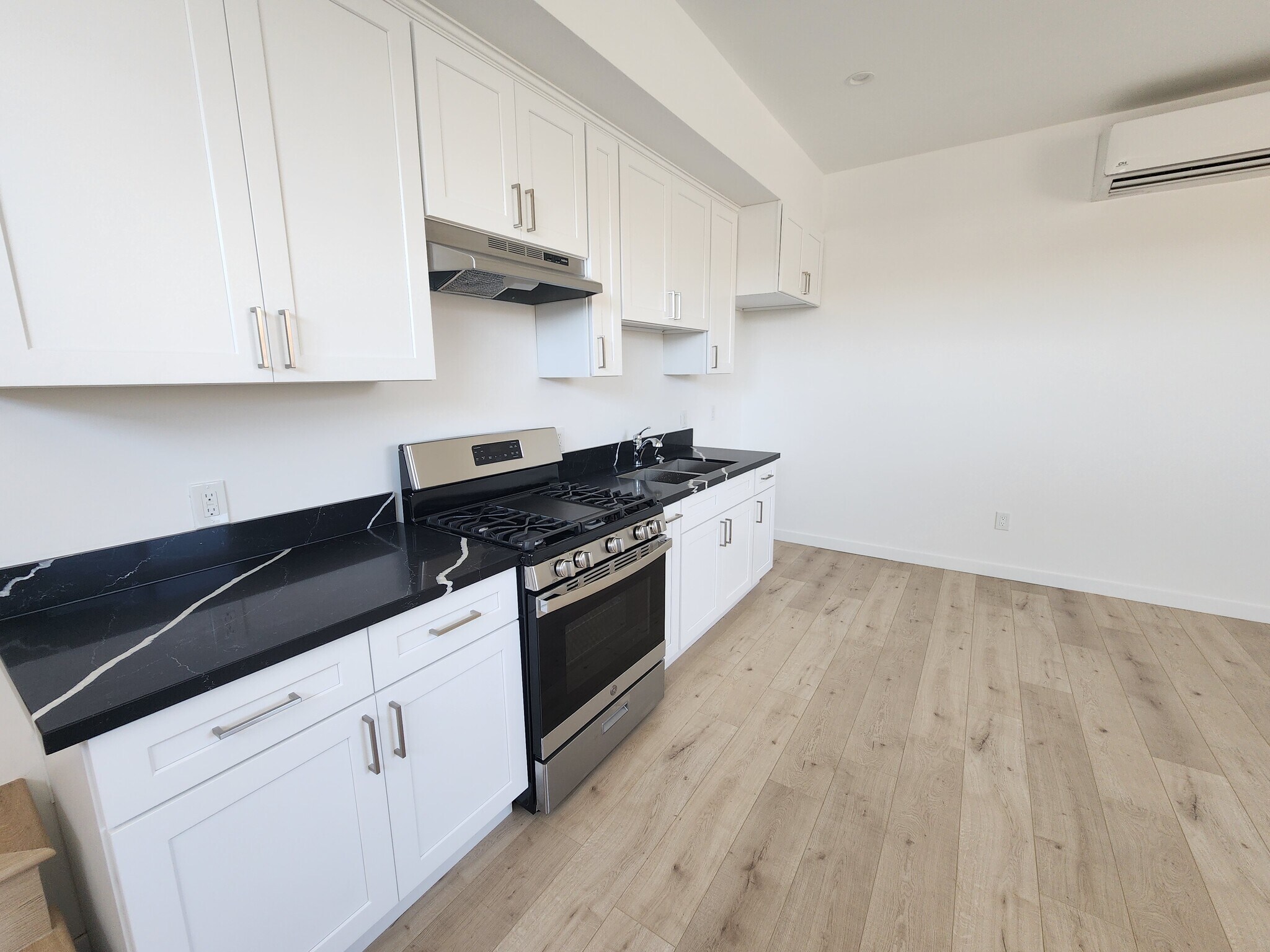 Building Photo - 8221 Alcove Ave