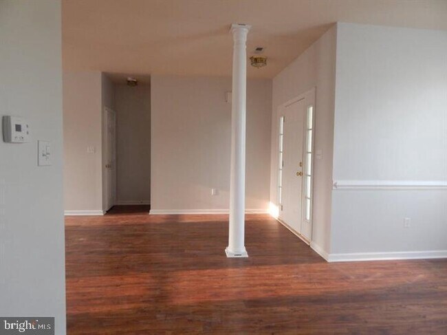 Building Photo - 9802 Minuteman Ct