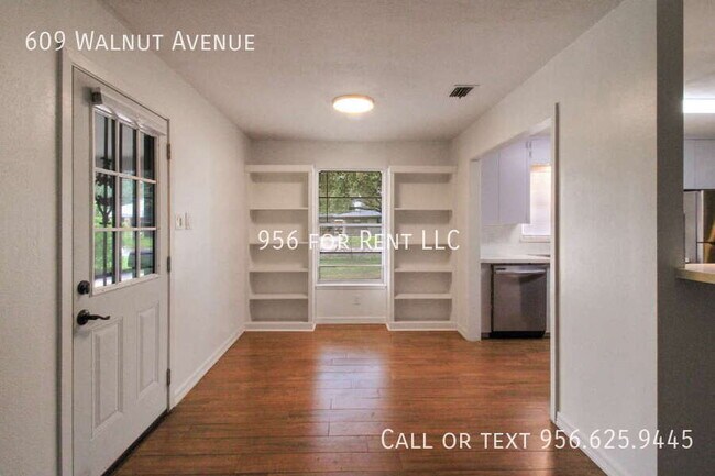 Building Photo - 609 W Walnut Ave