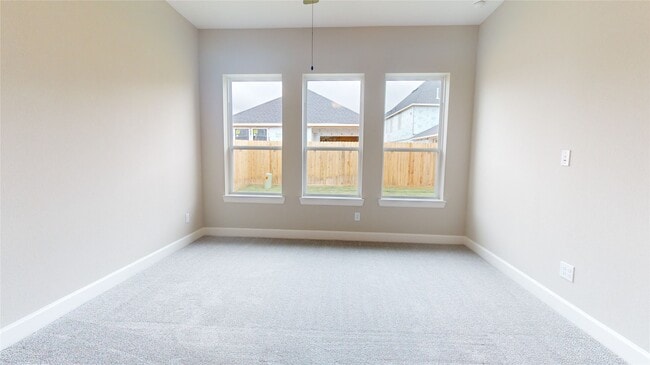 Building Photo - 122 Hazelnut Dr