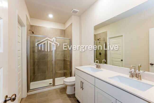 Building Photo - 656 Shoemaker Ln