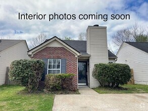 Building Photo - Month-to-Month Lease Available – 2 Bed / 1...