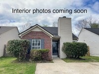 Building Photo - Month-to-Month Lease Available – 2 Bed / 1...