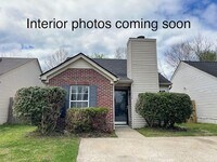 Building Photo - Month-to-Month Lease Available – 2 Bed / 1...