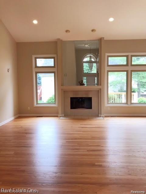 Building Photo - 37899 McKenzie Ct