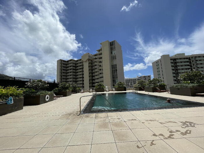 Building Photo - MOTT SMITH LANILOA 1/1/1, W/D, A/C, D/W, e...