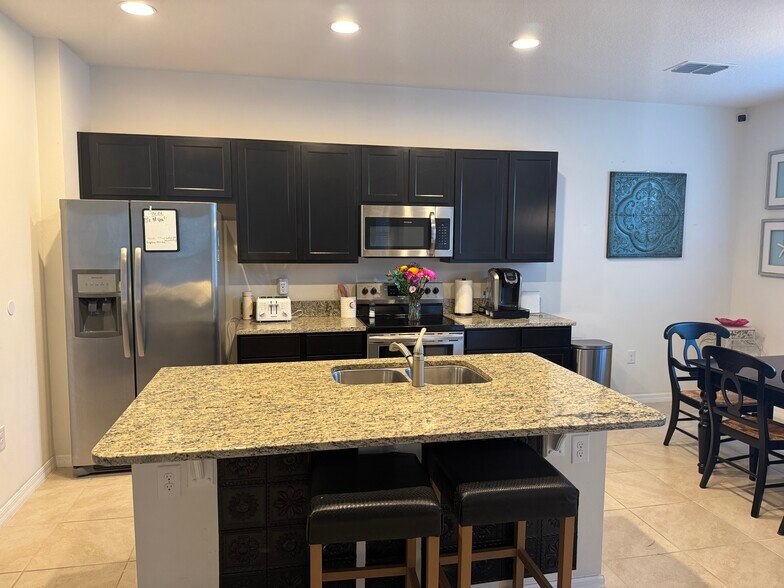 Building Photo - 1690 Coulter Ln