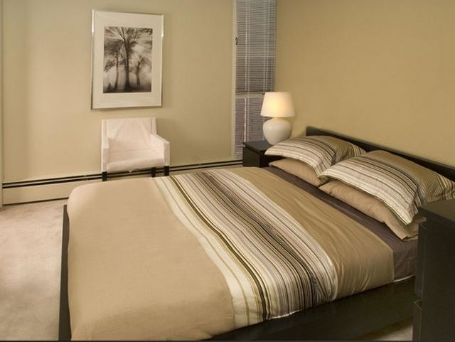 Building Photo - 54 E Chestnut St