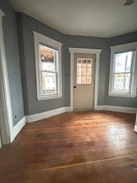 Building Photo - 46 Evelyn St