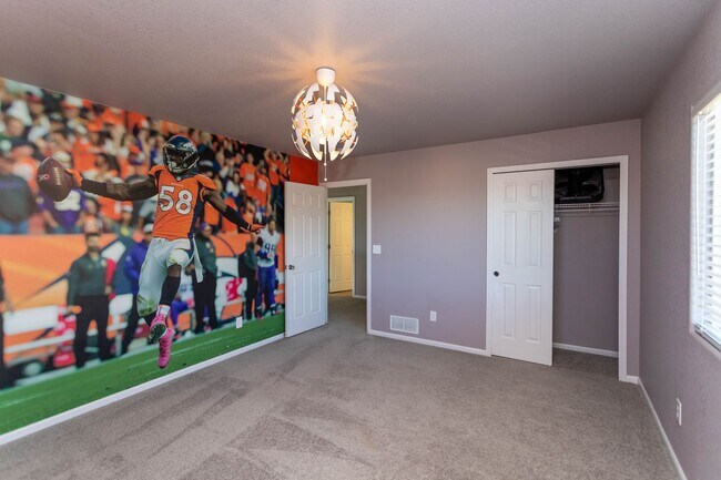 Building Photo - SPACIOUS 3BD HOME IN FREEDOM HEIGHTS W/ A/...