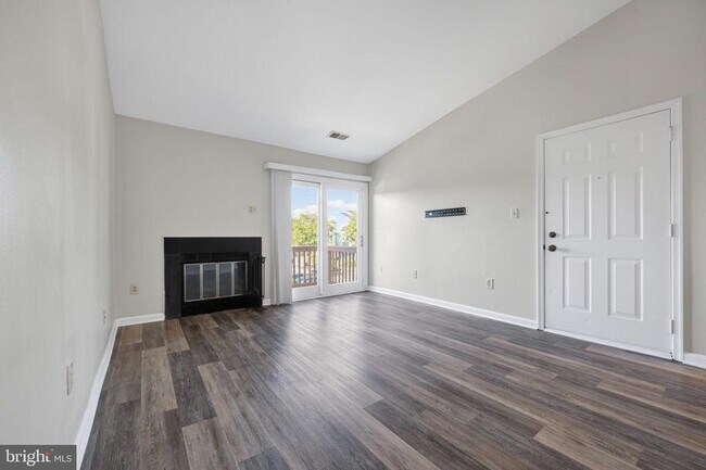 Building Photo - 8610 Beekman Pl