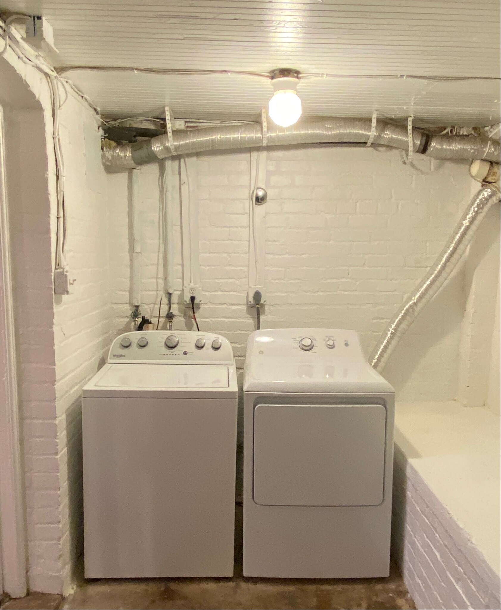 Laundry - 2063 Park Rd NW