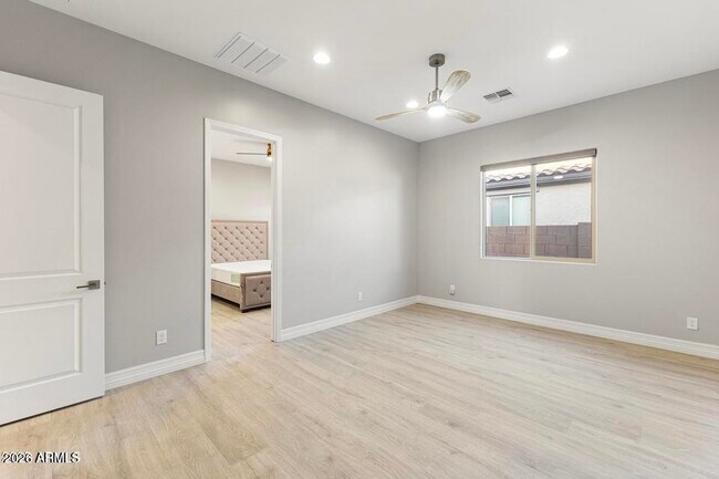 Building Photo - 11086 W Hadley St