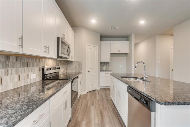 Building Photo - 1508 Mineral Pt Pl