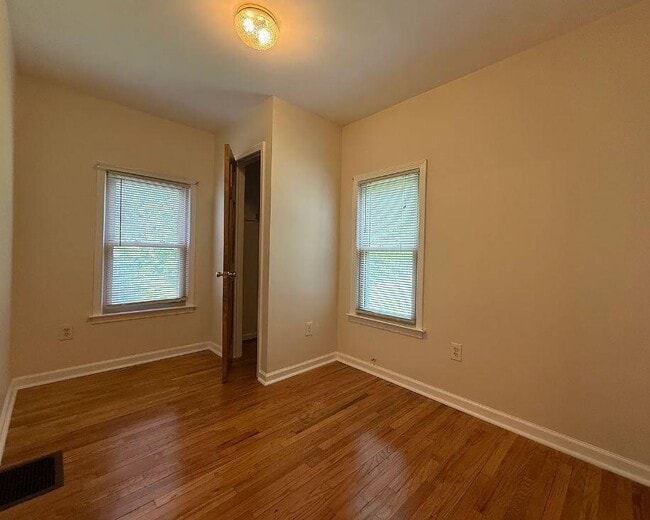 Building Photo - 70 Holbrook