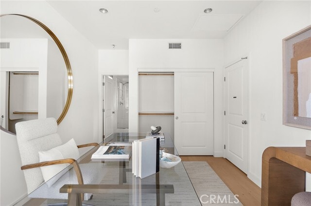 Building Photo - 75 Lupari