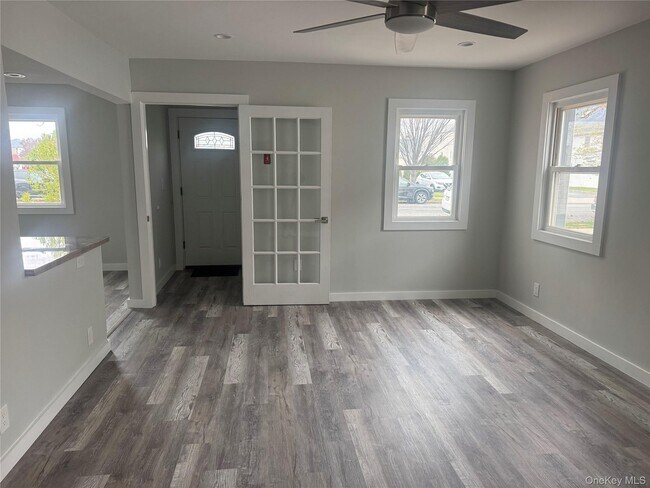 Building Photo - 216 E Hudson St