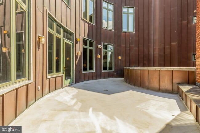 Building Photo - 1700 Kalorama Rd NW