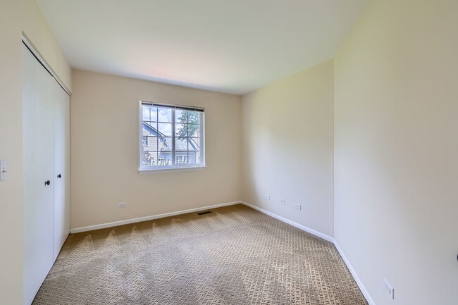 Building Photo - 1208 Darnell Dr