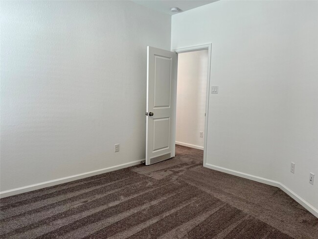 Building Photo - 5719 Foggy Vine Ct