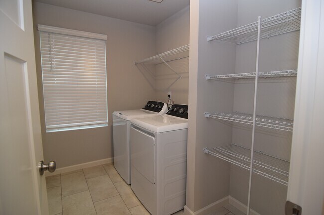 Building Photo - 8408 SE Quincy St