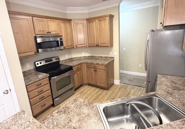 Building Photo - "Charming 4-Bed home in Navarre!"