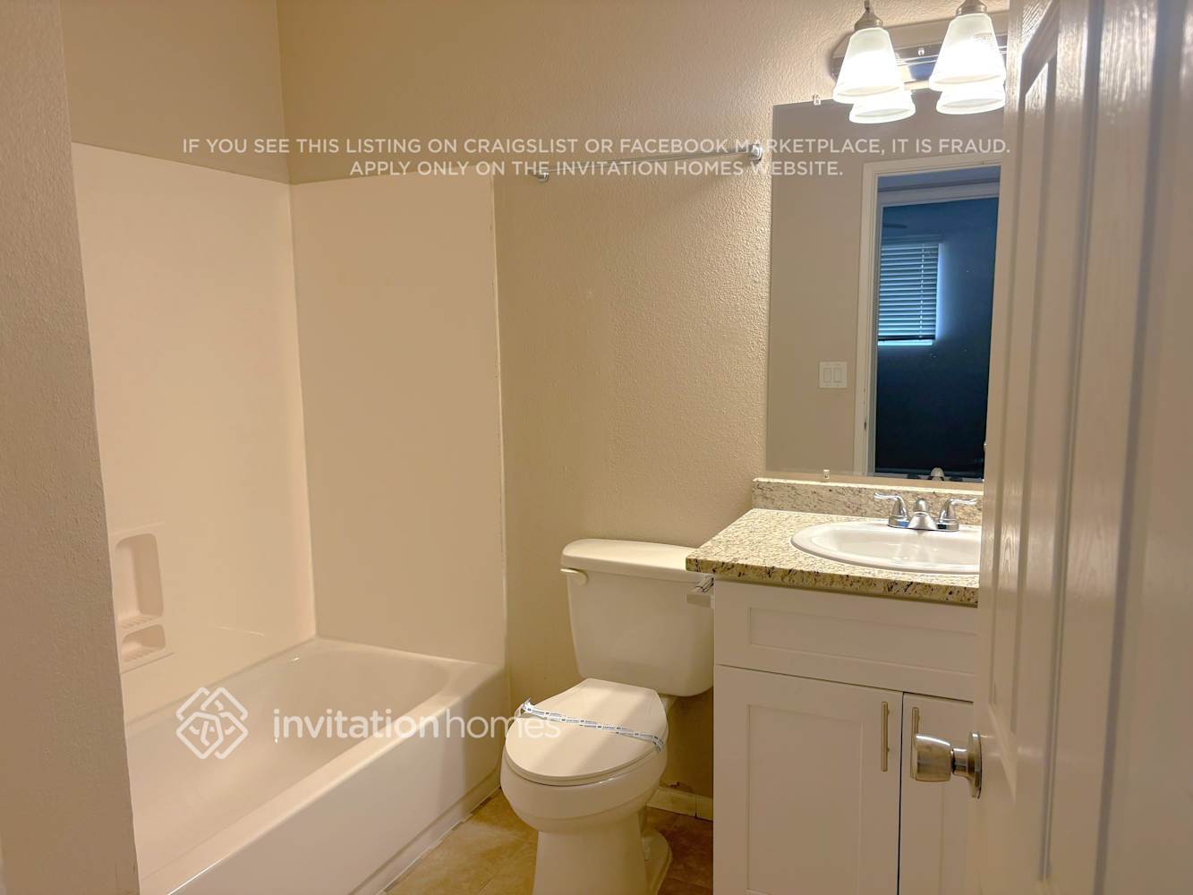 Building Photo - 4322 E Villa Maria Dr