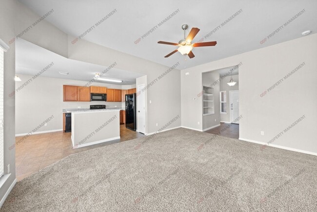 Building Photo - 1115 Roanoke Dr