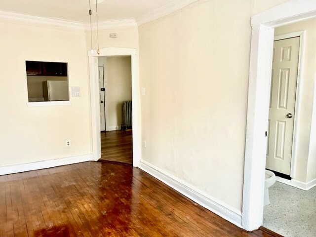 Building Photo - 2543 W Sunnyside Ave