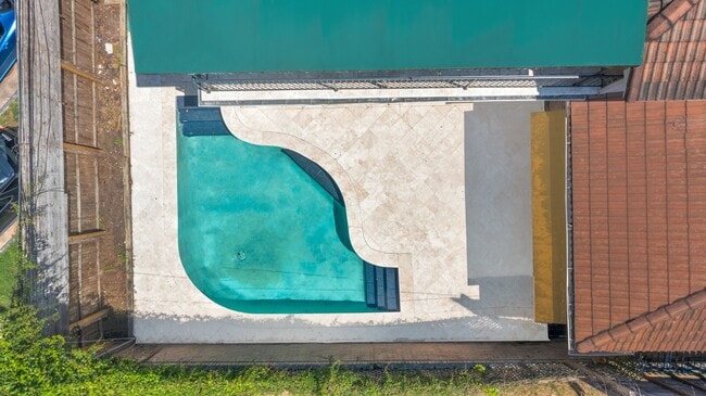 Building Photo - 2244 Sul Ross St