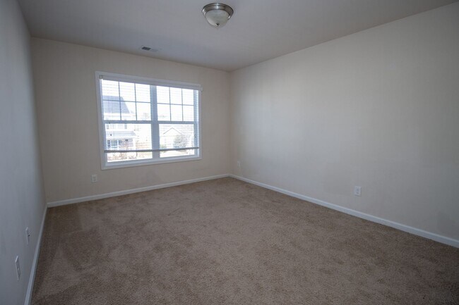 Building Photo - 141 Hay Meadow Ln