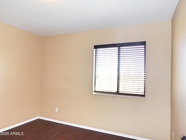 Building Photo - 10033 S Honeysuckle Dr