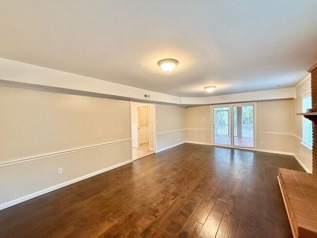 Building Photo - **OFFERING WAIVED APPLICATION FEES & $200 ...