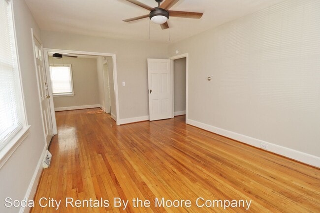 Building Photo - 3 br, 1 bath House - 216 South Holly Street