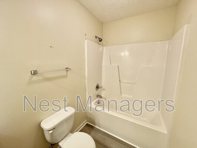 Building Photo - 3721 Betts Dr