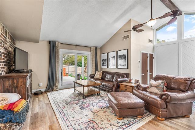 Building Photo - 2021 Memphis Dr