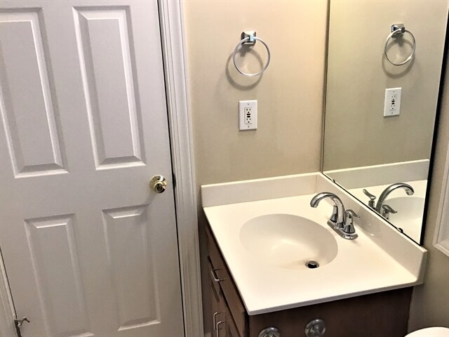 Building Photo - 4030 Belle Meade Cir