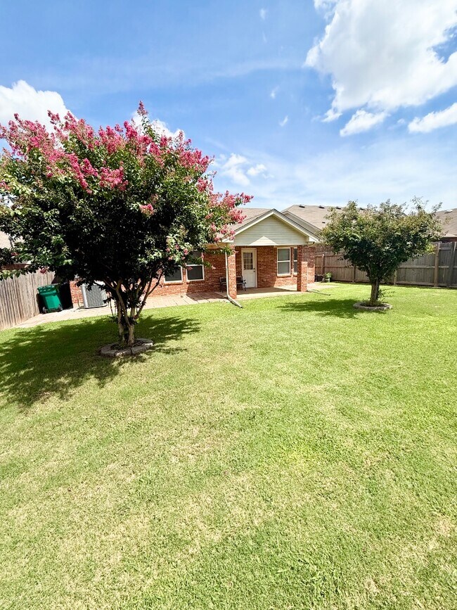 Building Photo - 2821 Fennel Rd