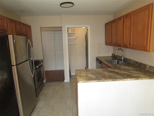 Building Photo - 28 Alpine Dr
