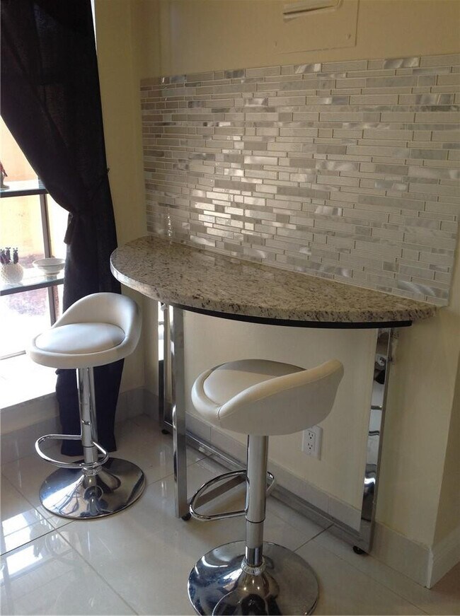 Building Photo - 2265 SW 15th St