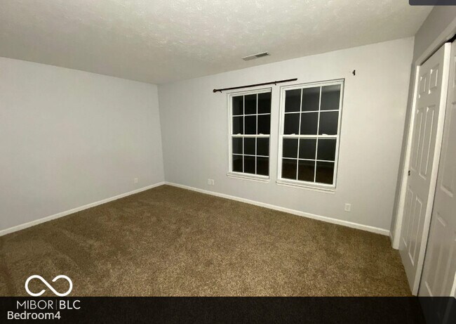 Building Photo - 401 Watercress Way