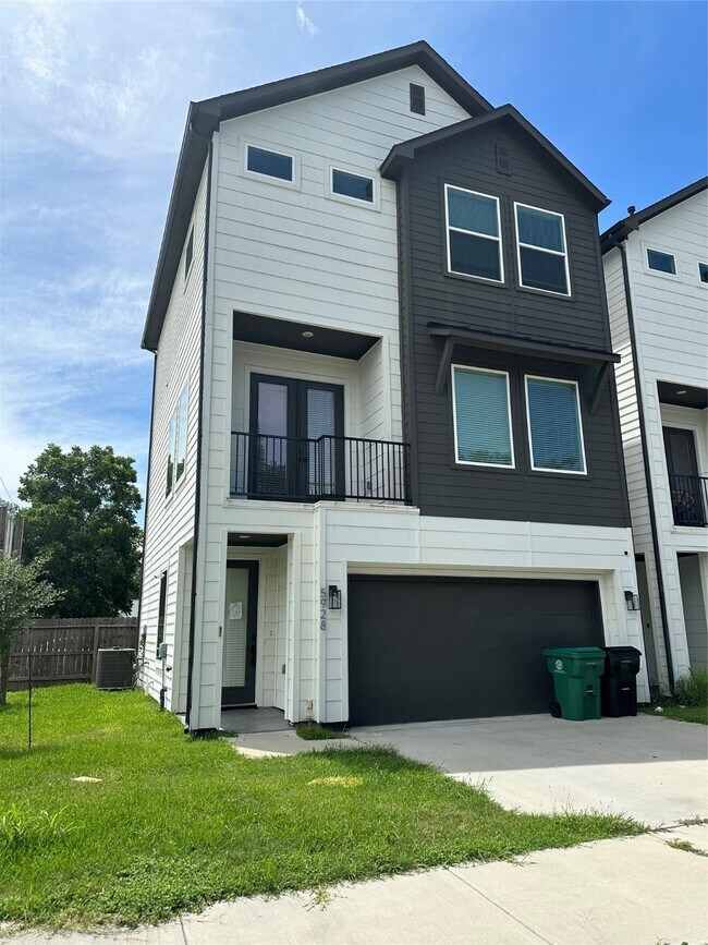 Primary Photo - 5928 Conley St