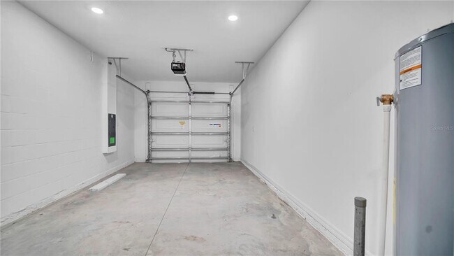Building Photo - 4321 HILLOCK Blvd