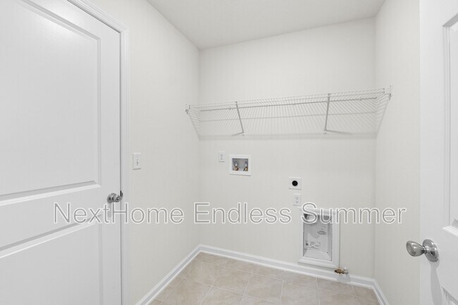 Building Photo - 11117 Buckner Ln